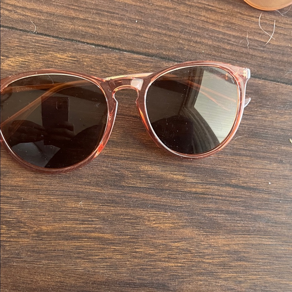 Transparent Pink Round aviator Sunglasses with Dark Lenses